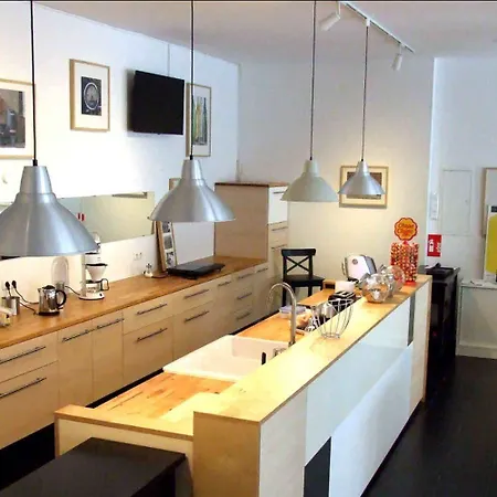 Отель Easy&cosy Cityroom 3*